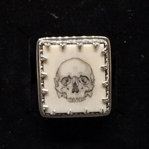 Scrimshaw on Mammoth Ivory set in Silver